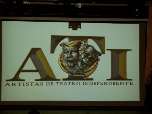 562858_286620104747131_1206573894_n